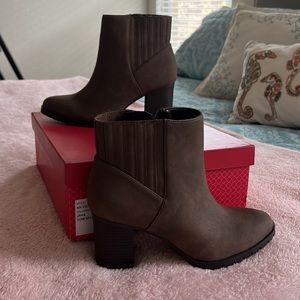 Brand New boots-Kelly & Katie